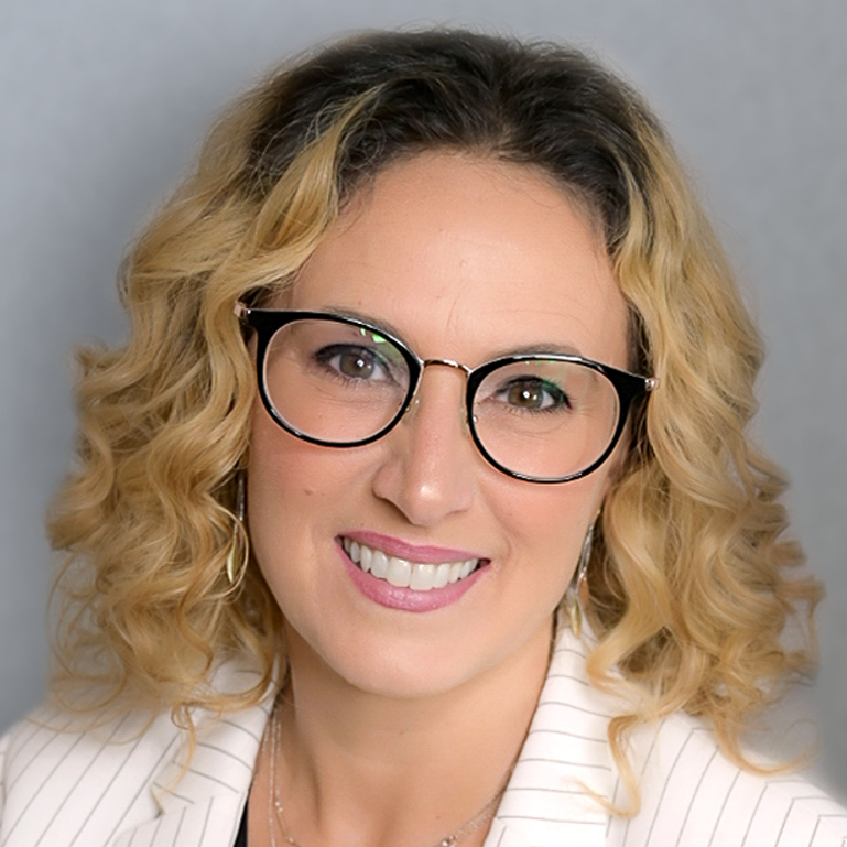 Petra Evans headshot